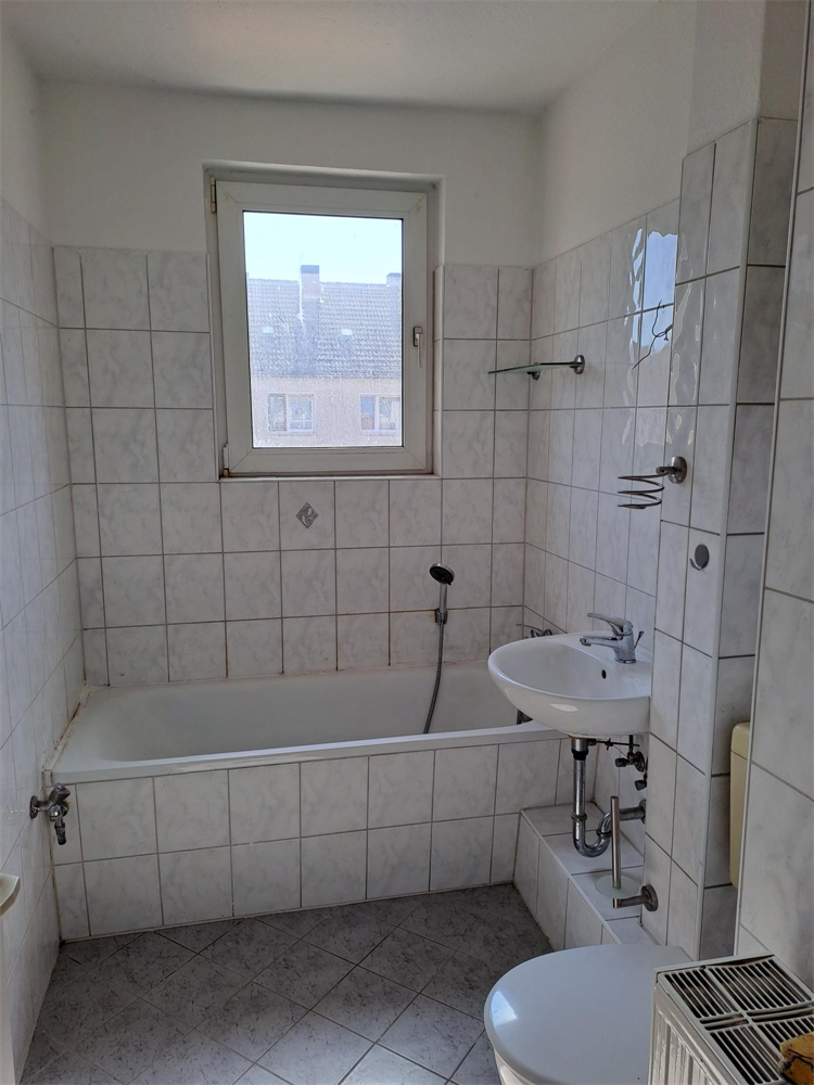 Schöne 2-Raum Wohnung mit Balkon im Grünen! - Photo 2